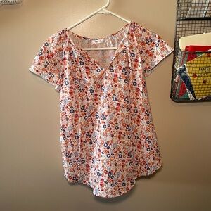 Simple Short Sleeve Floral V-Neck Blouse in White, Red & Blue